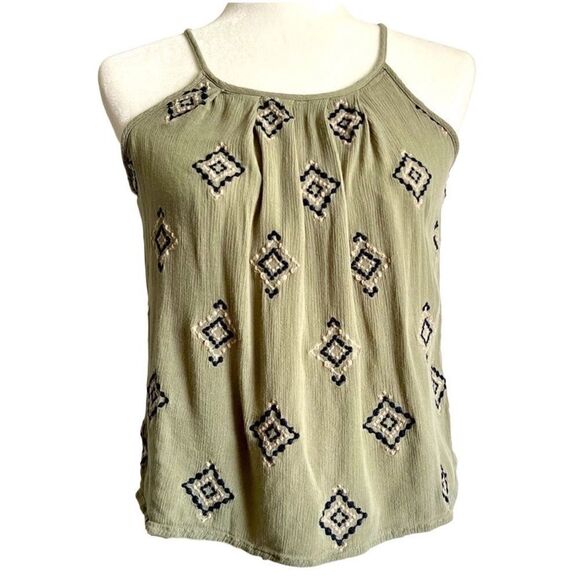 5/$25 Francesca's Patterned Halter Top - Picture 1 of 6